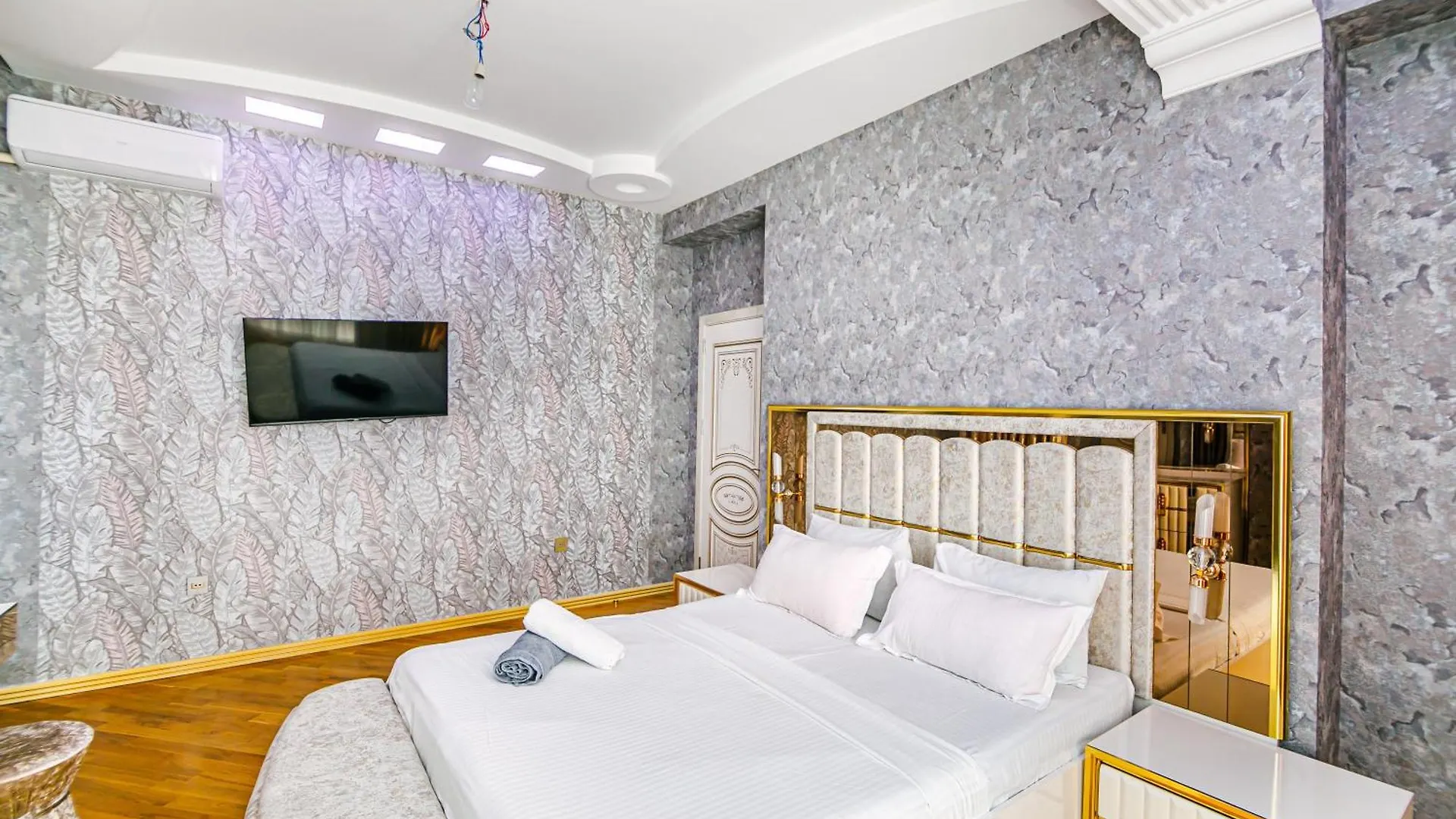 Vip Luxury Apartment In City Center, Baku Azerbaijan