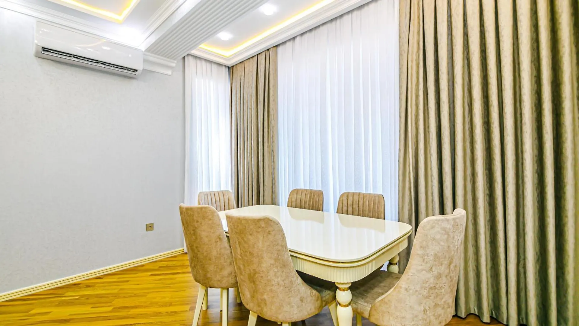 Vip Luxury Apartment In City Center, Baku