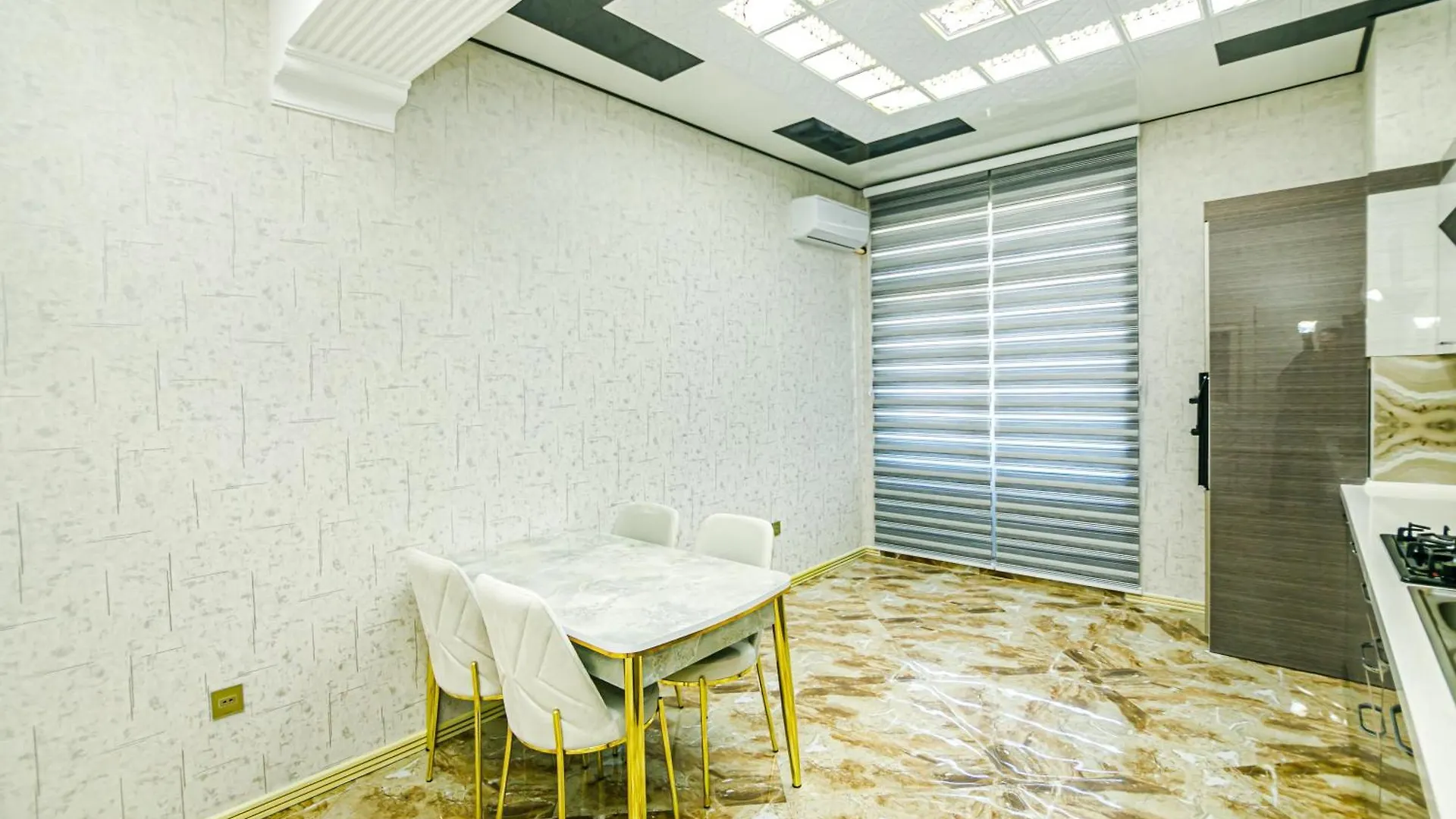 Vip Luxury Apartment In City Center, Baku